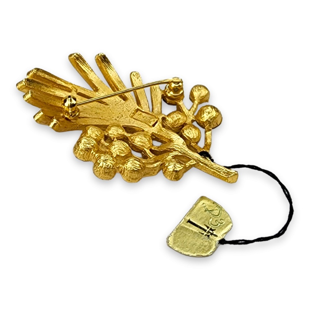 Trifari Vintage Gold Tone Clear Rhinestone Brooch Pin Flower Leaf New Old Stock - Picture 6 of 9